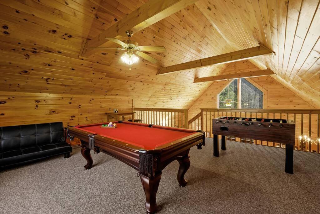 Beautiful 2 Bed Cabin With Hot Tub And Resort Pool Sevierville Ngoại thất bức ảnh