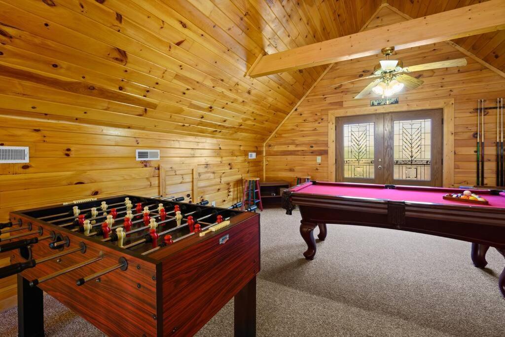 Beautiful 2 Bed Cabin With Hot Tub And Resort Pool Sevierville Ngoại thất bức ảnh