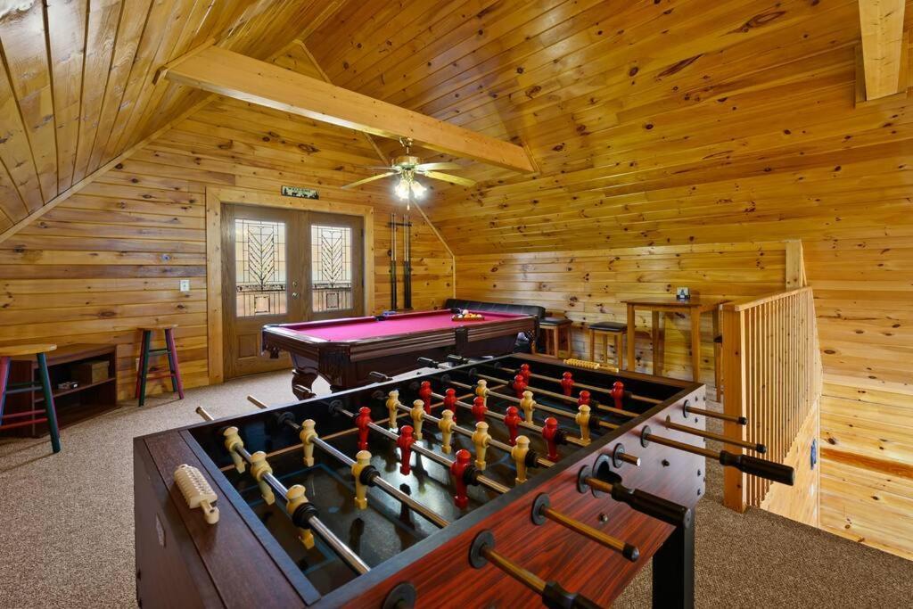 Beautiful 2 Bed Cabin With Hot Tub And Resort Pool Sevierville Ngoại thất bức ảnh